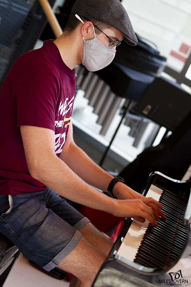 Pianist in Kelowna | Photo copyright (c) 2021 Miles Overn