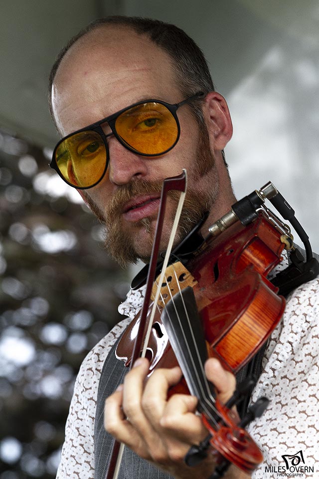 Violinist of Django's Jewels in Kelowna | Miles Overn Photography
