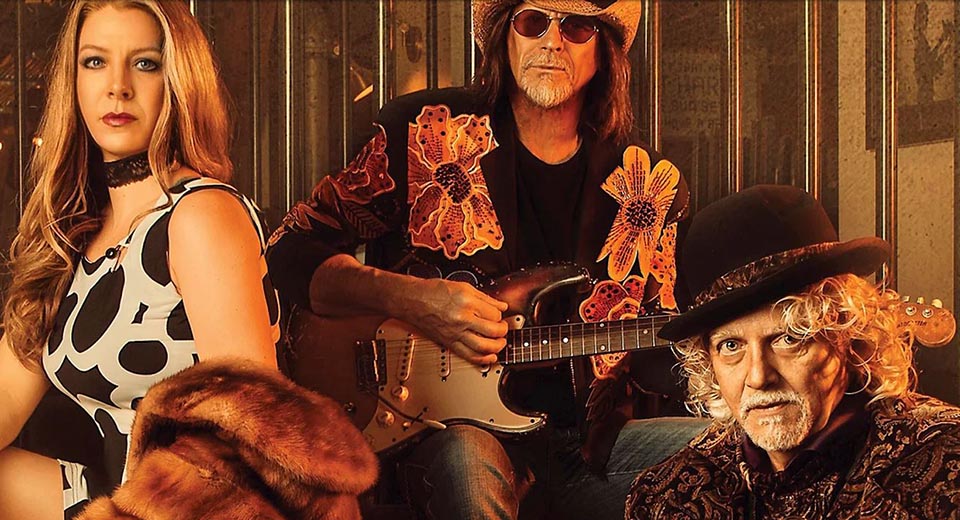 Publicity photo of Dirt Road Opera